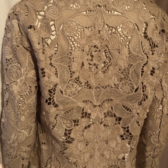 Elie Tahari Lace Jacket. Size M. Ruffle detail on front and sleeves. - Picture 6 of 10